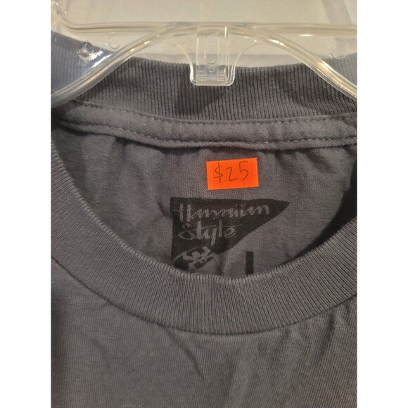 Hawaiian Style Ukuleles & Aloha Style Graphic Tee - Picture 9 of 9